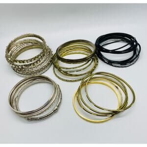Vintage Lot of (32) Mixed Tone Used Bangle Bracelets Metal Costume Jewelry